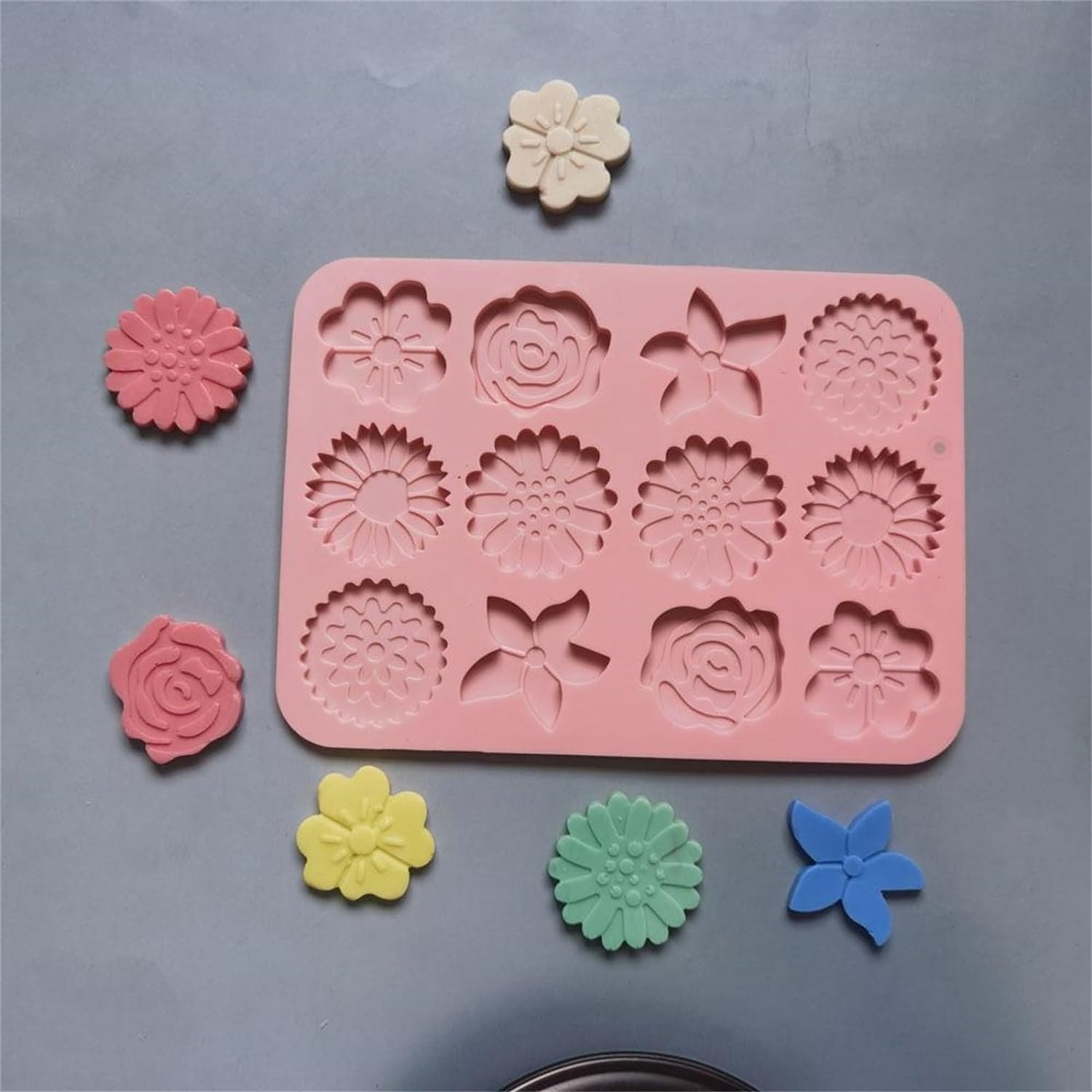 12-Cavity Flower Shaped Silicone Mould – Pots And Things